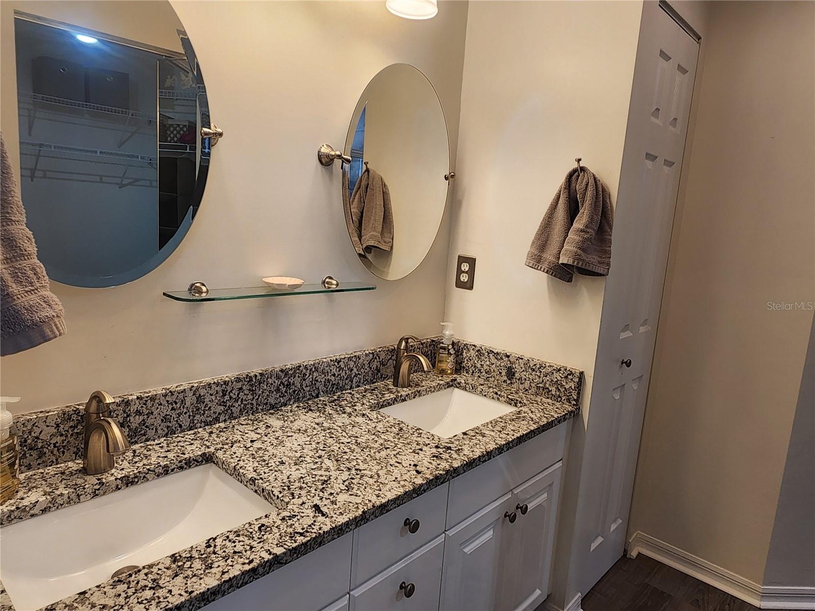 6503 FAIRWAY GARDENS DR — photo 18