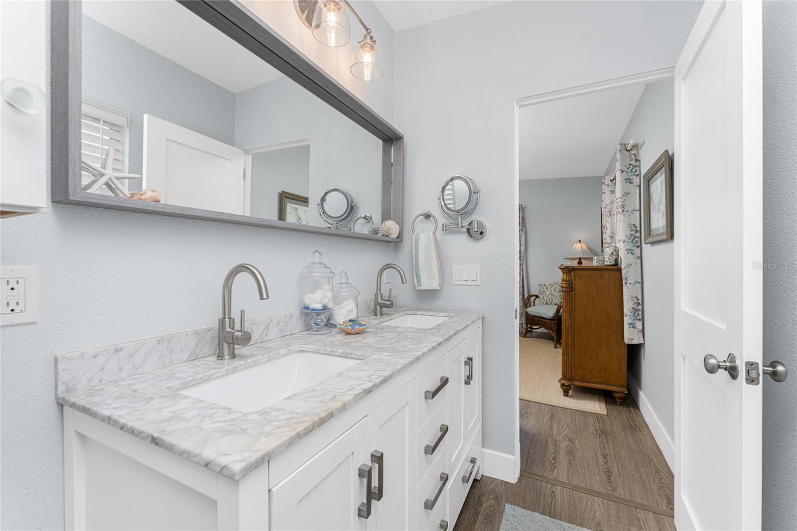 501 CANAL WAY — photo 18