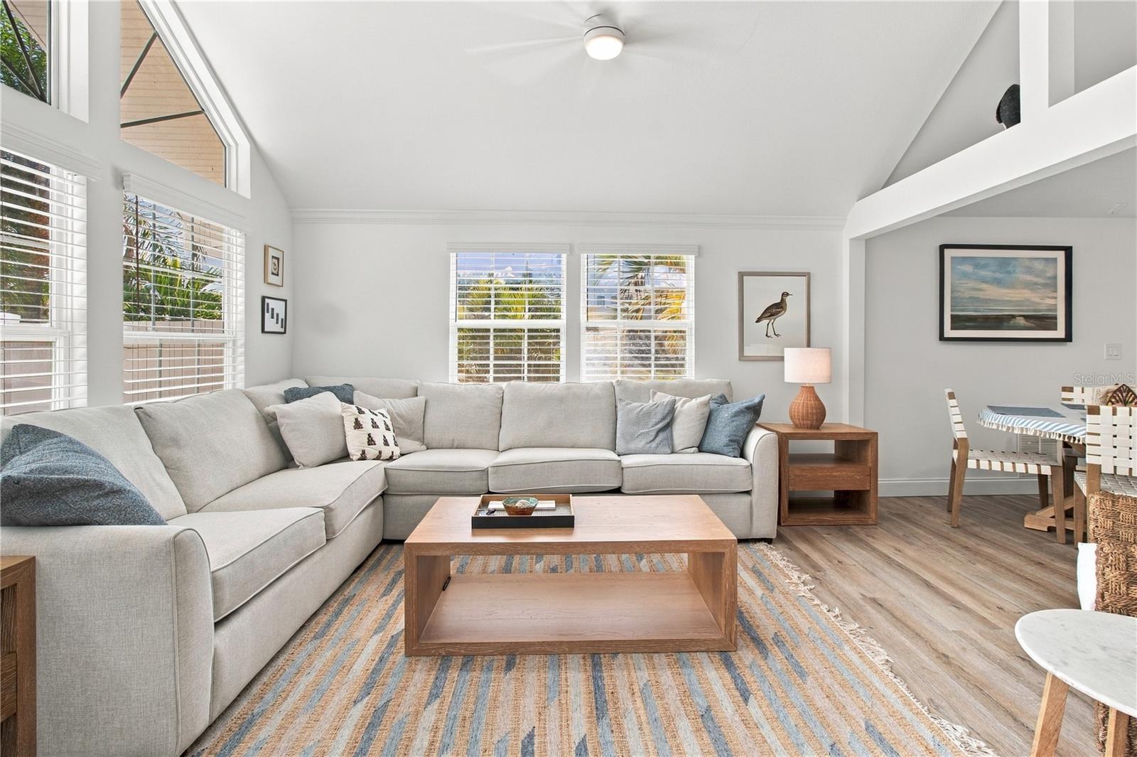 701 BROADWAY ST — photo 17