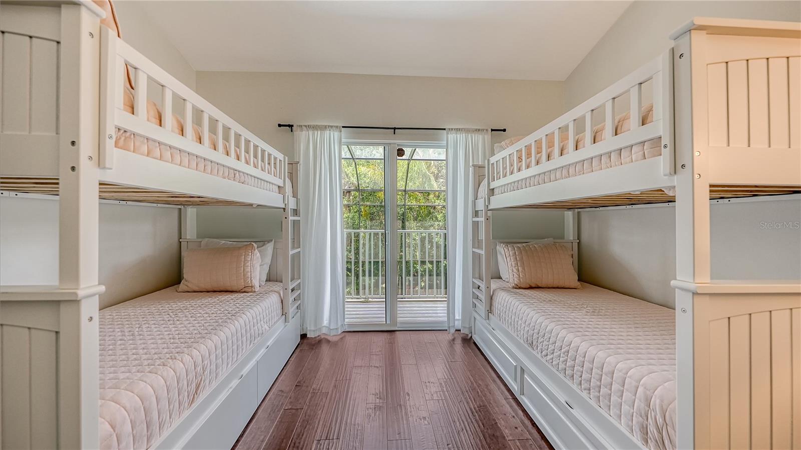 1145 HORIZON VIEW DR — photo 34