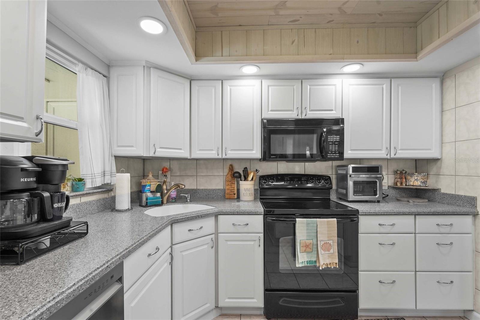 2531 RIVERBLUFF PKWY #V181 — photo 10