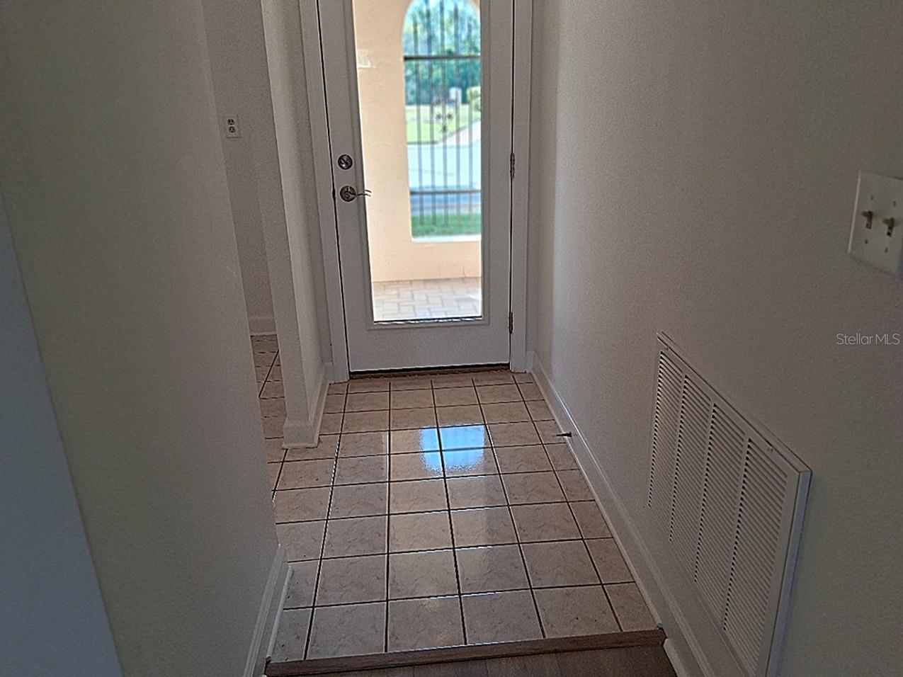4326 SUMMERSUN DR — photo 3