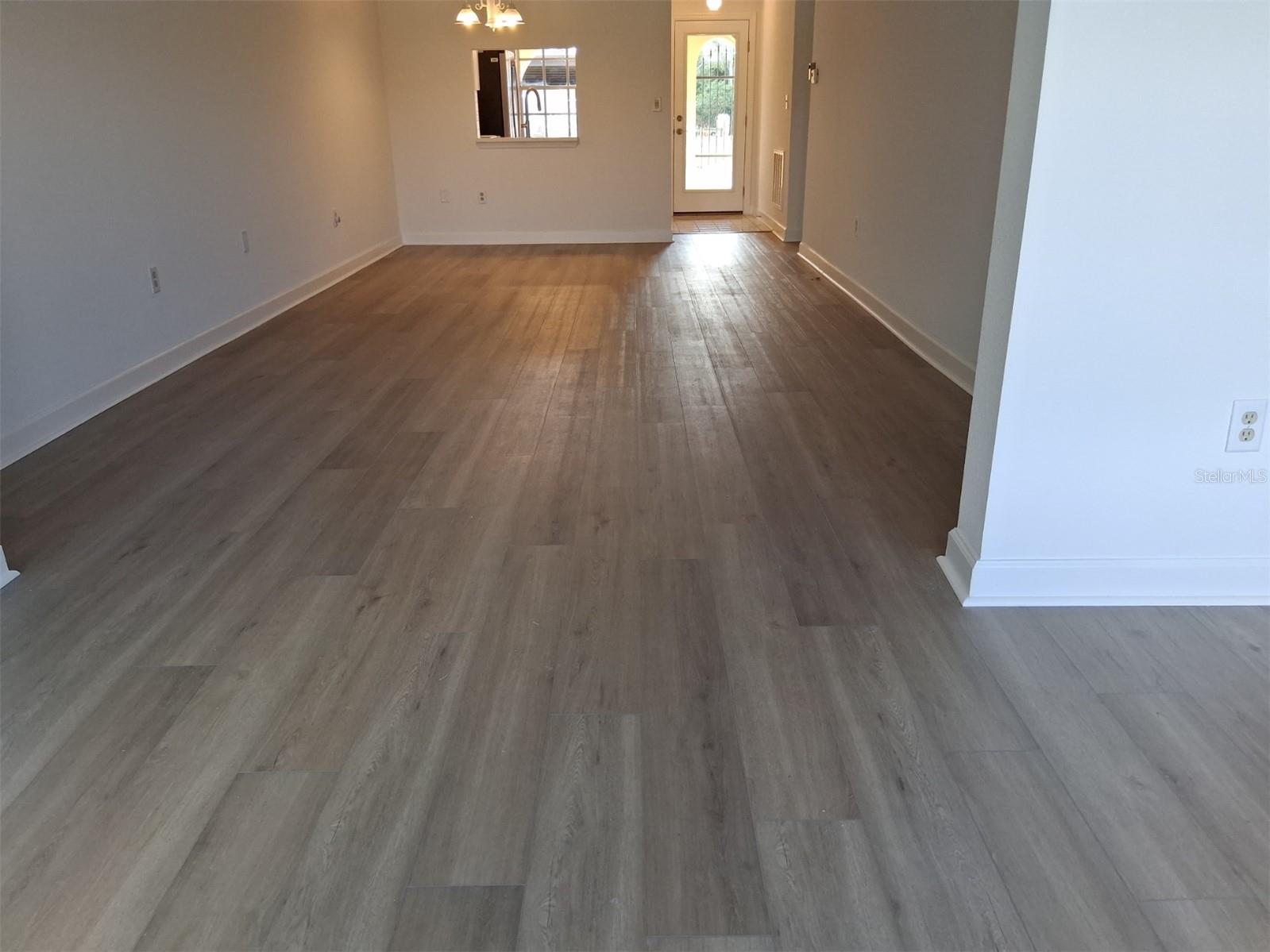4326 SUMMERSUN DR — photo 16