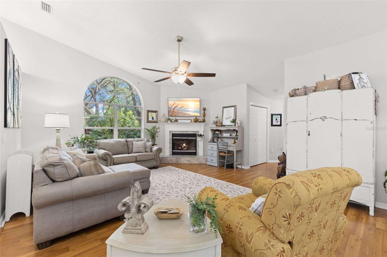 3734 THORNBUSH LN — photo 6