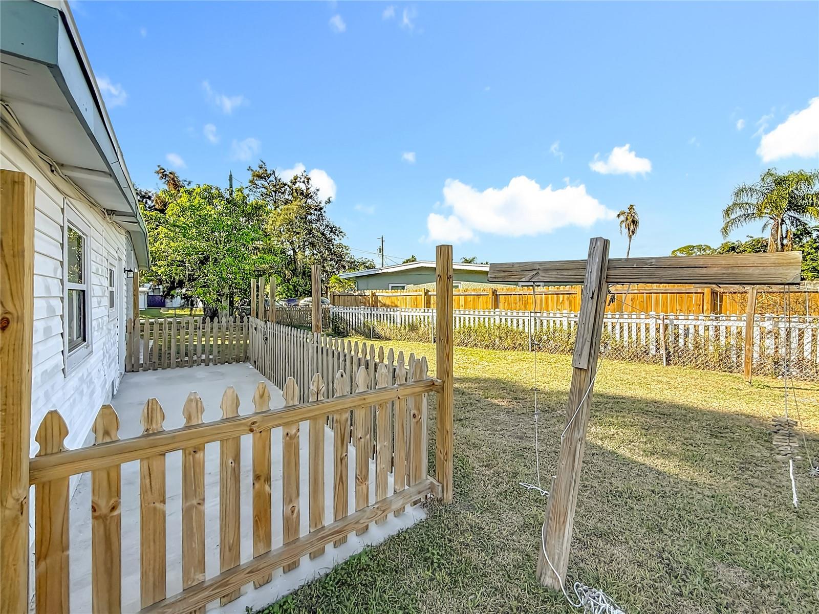5051 AVERY RD — photo 10