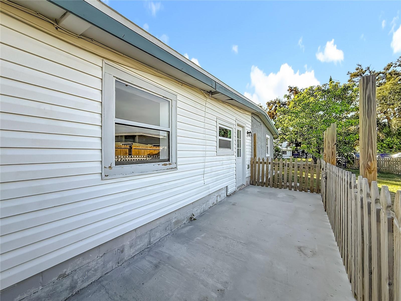 5051 AVERY RD — photo 11