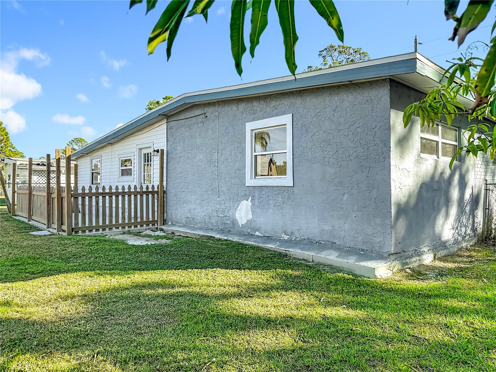5051 AVERY RD — photo 8