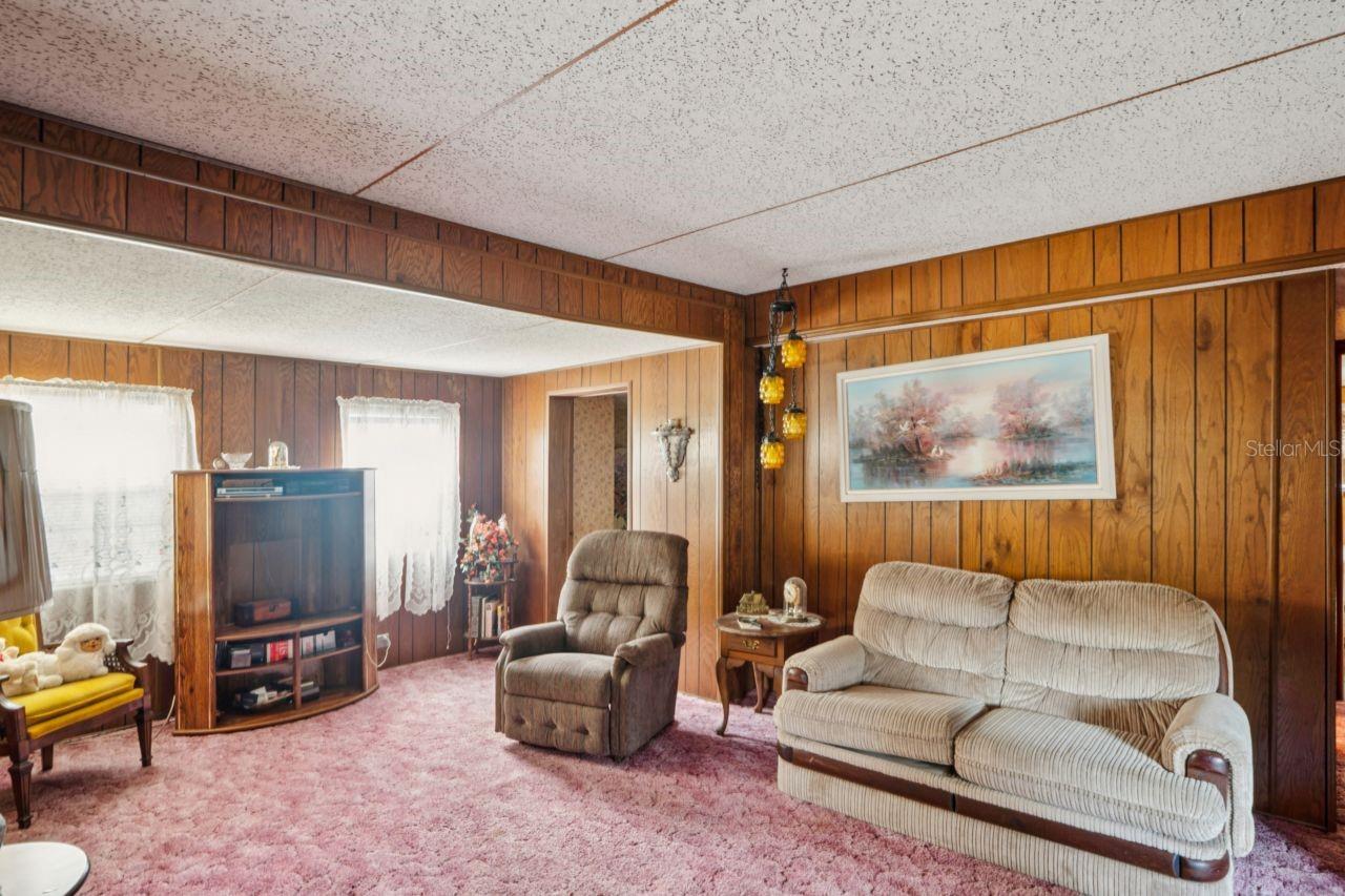 9310 KIOWA DR — photo 8