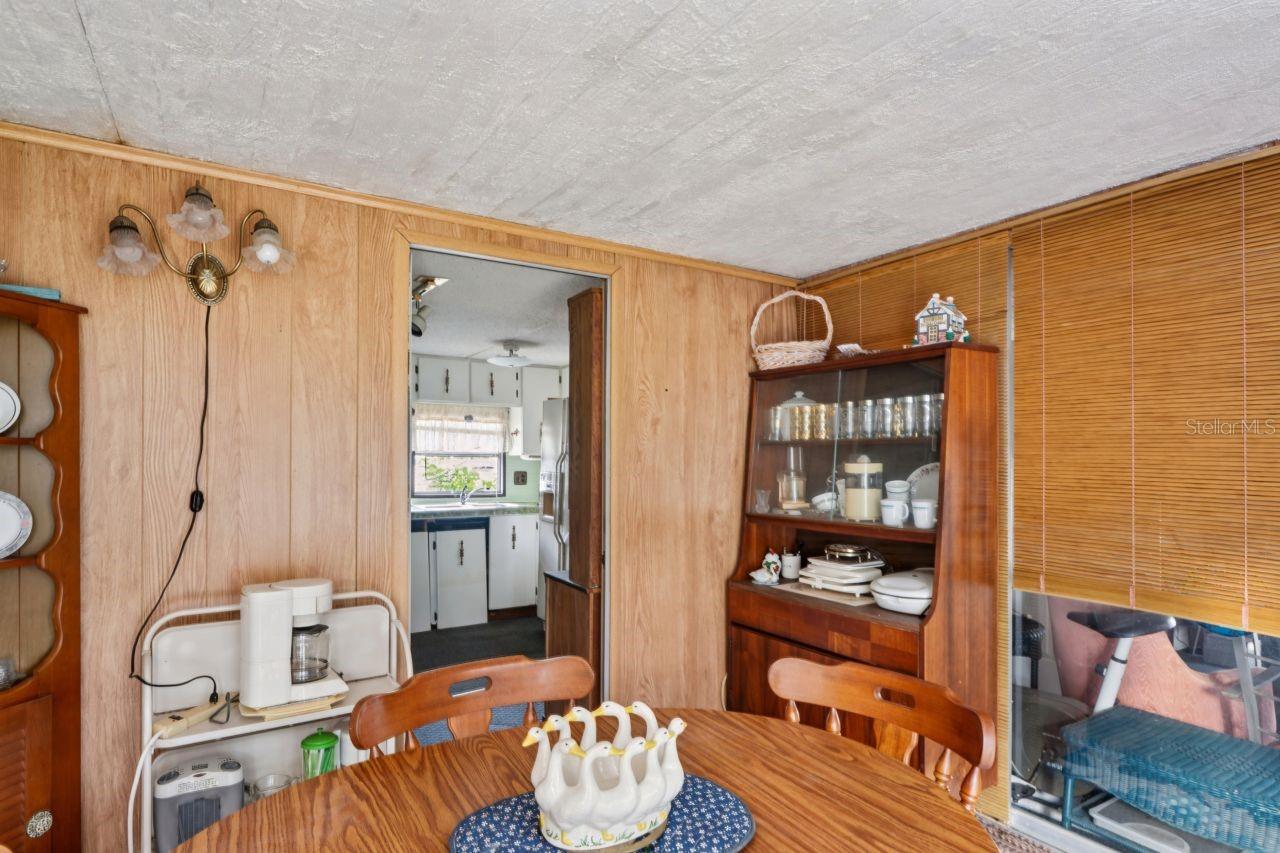 9310 KIOWA DR — photo 10