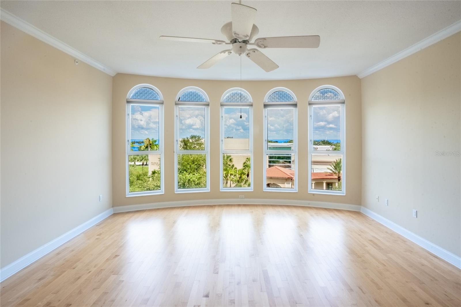 288 BEACH DR NE #4B — photo 8