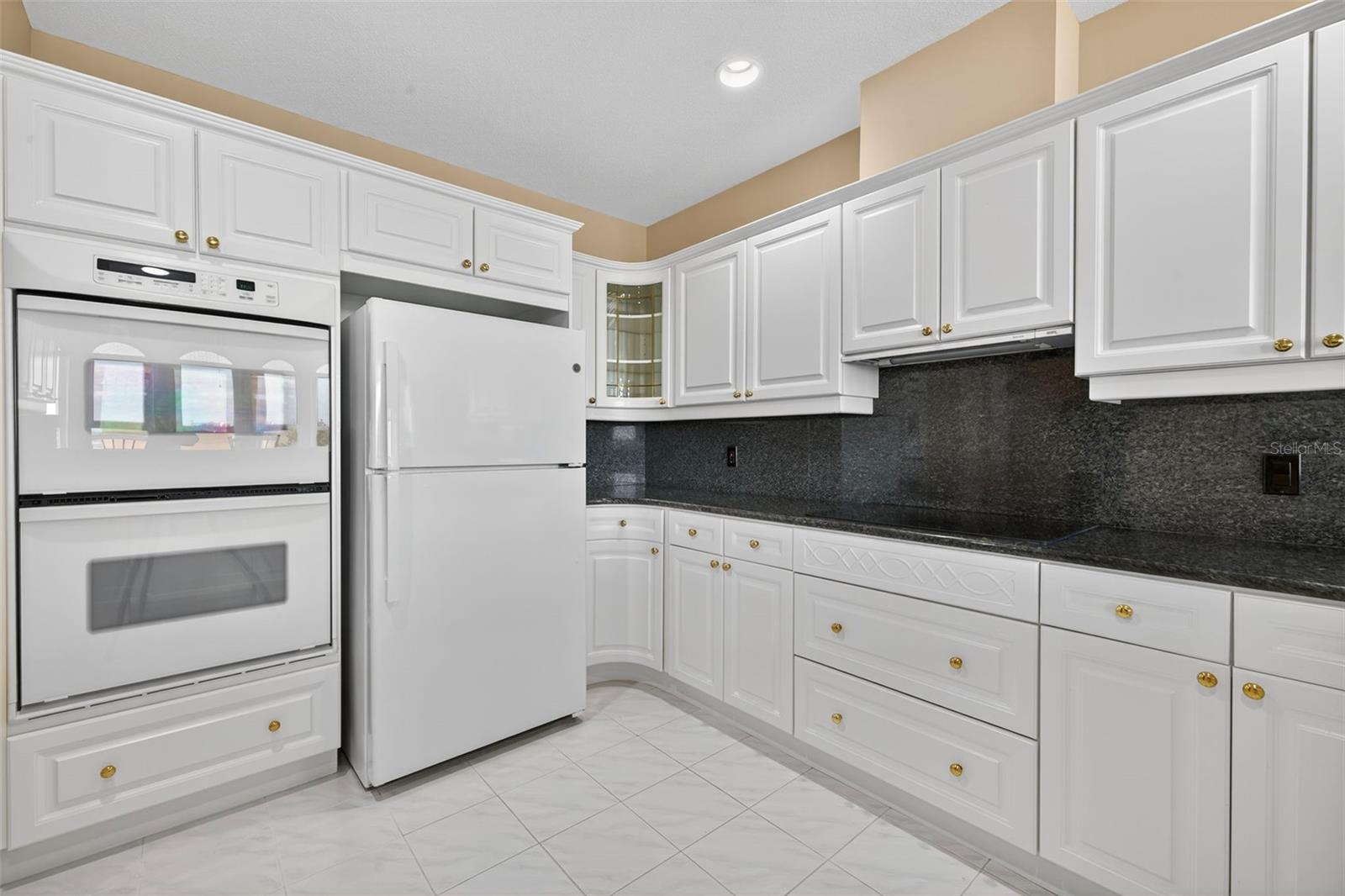 288 BEACH DR NE #4B — photo 22