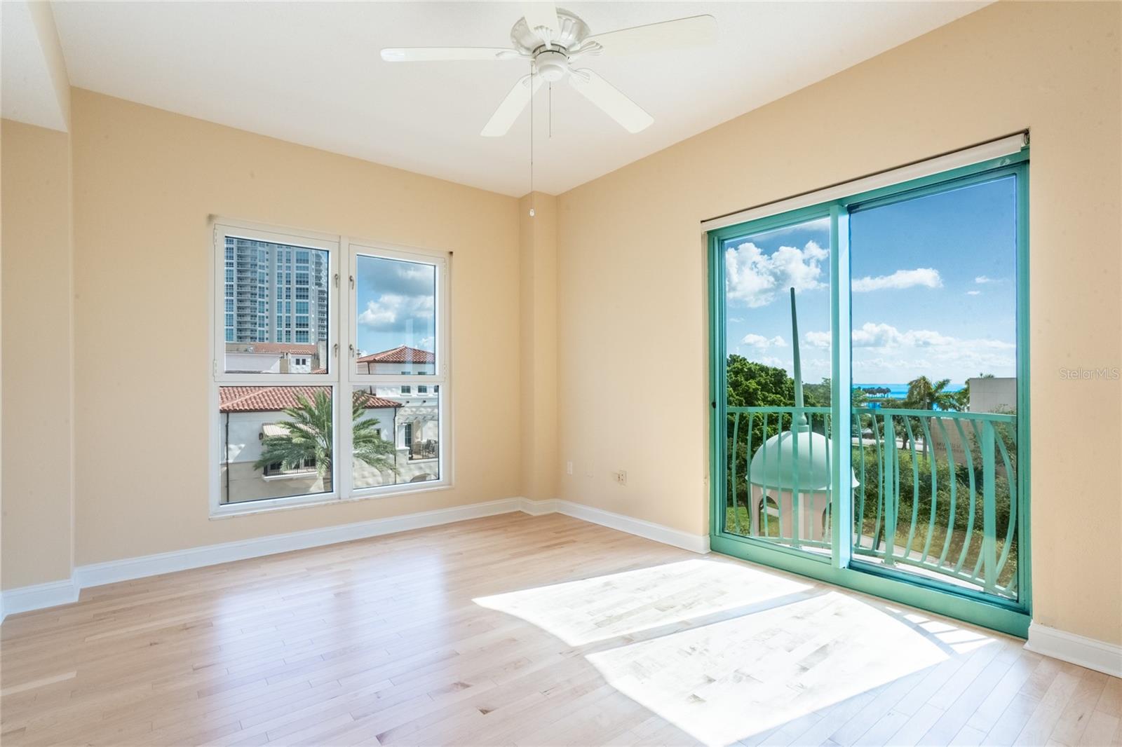 288 BEACH DR NE #4B — photo 38