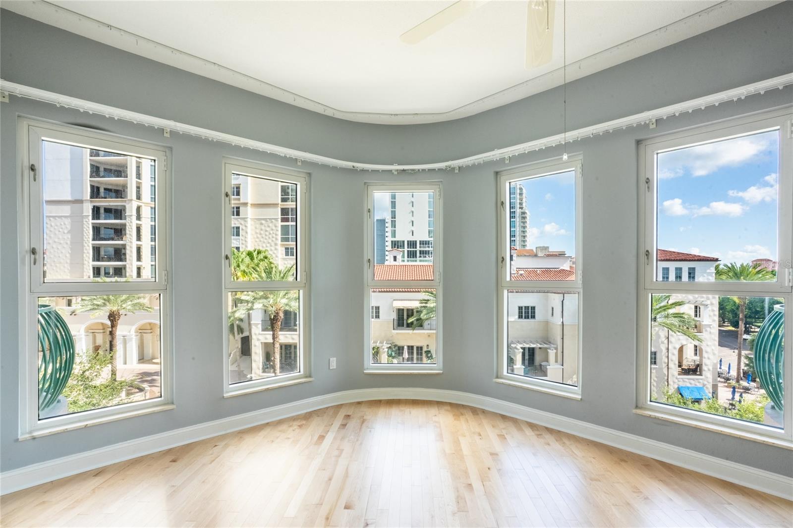 288 BEACH DR NE #4B — photo 32