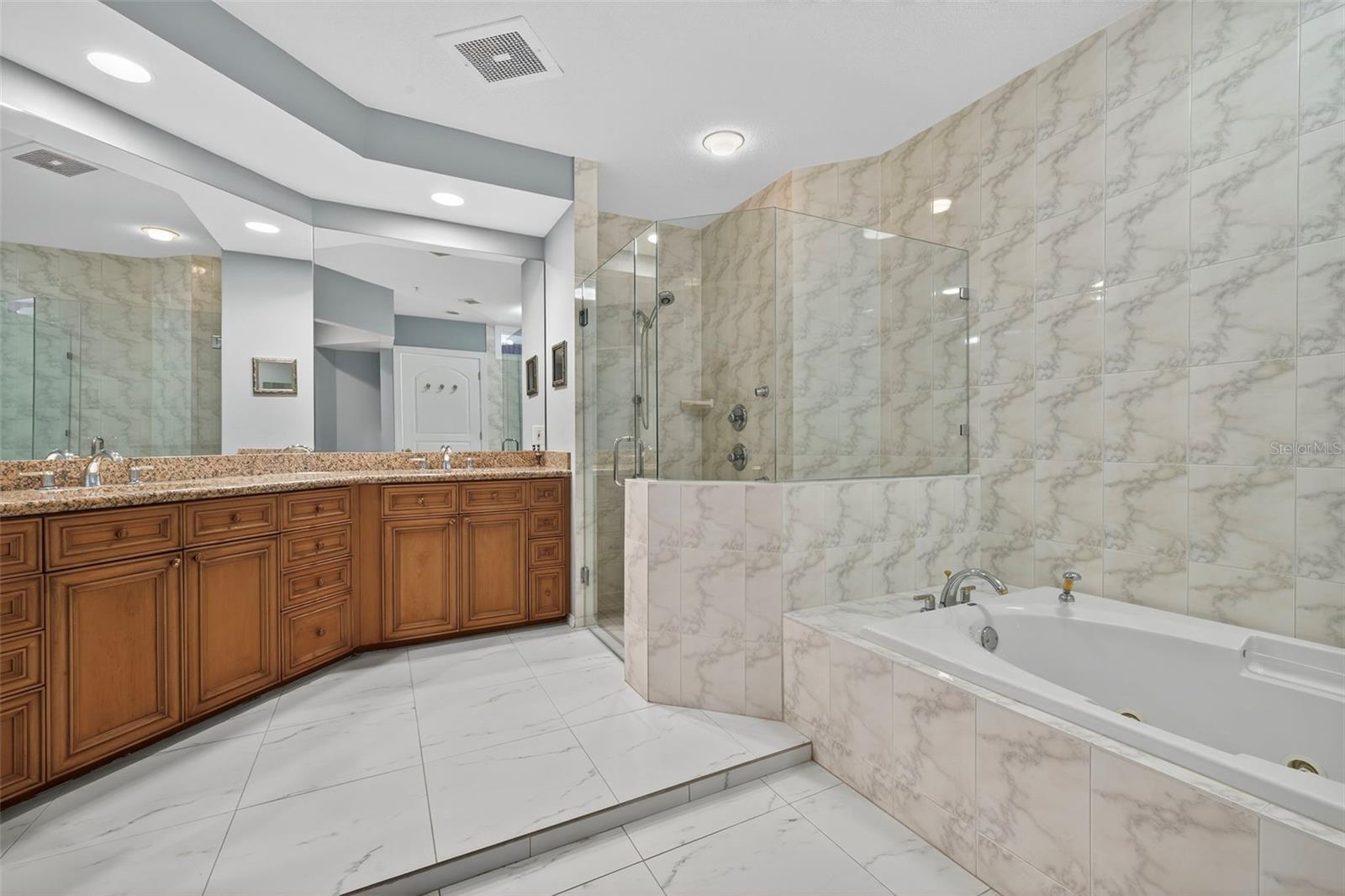 288 BEACH DR NE #4B — photo 47