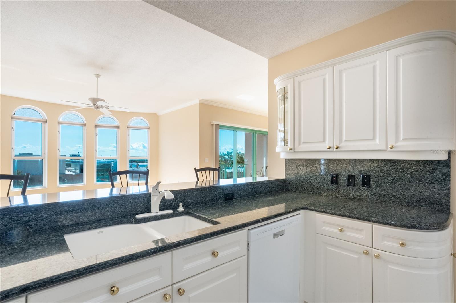 288 BEACH DR NE #4B — photo 20