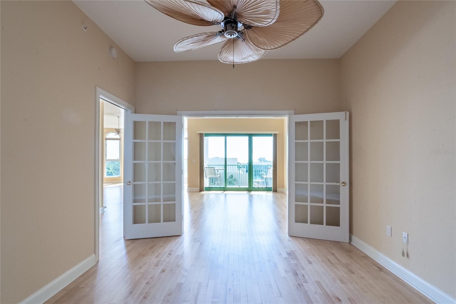 288 BEACH DR NE #4B — photo 27
