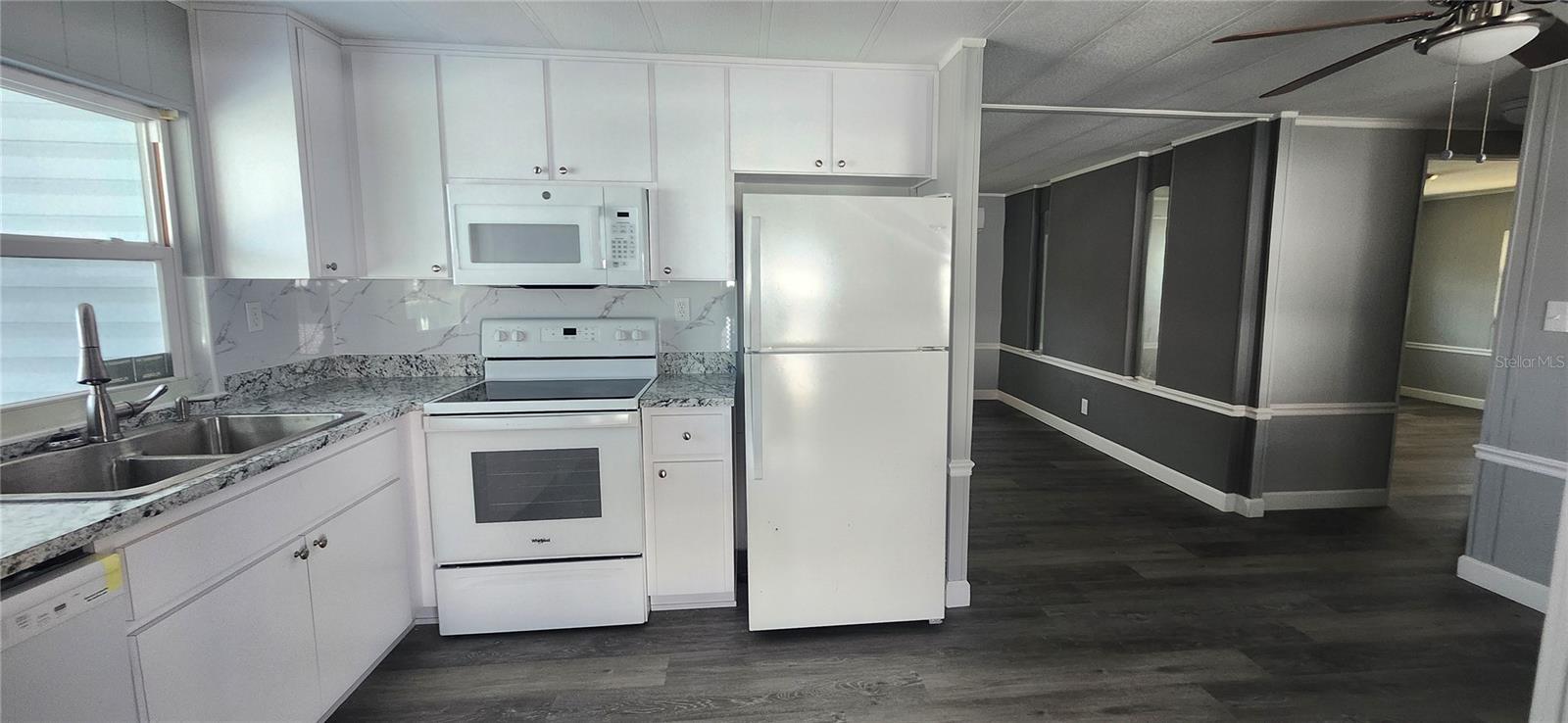 10803 FREEDOM DR — photo 2