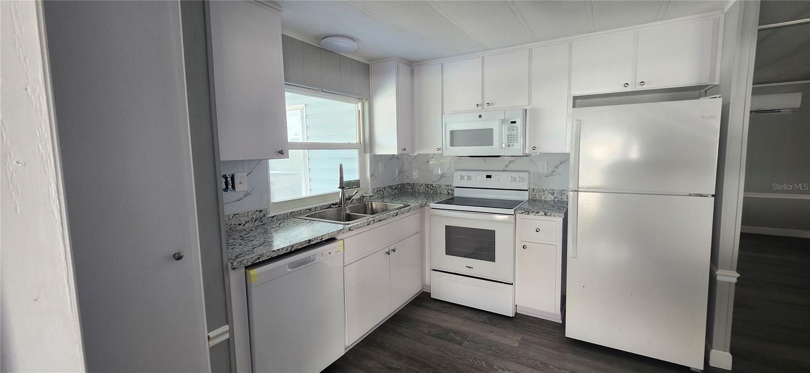 10803 FREEDOM DR — photo 8