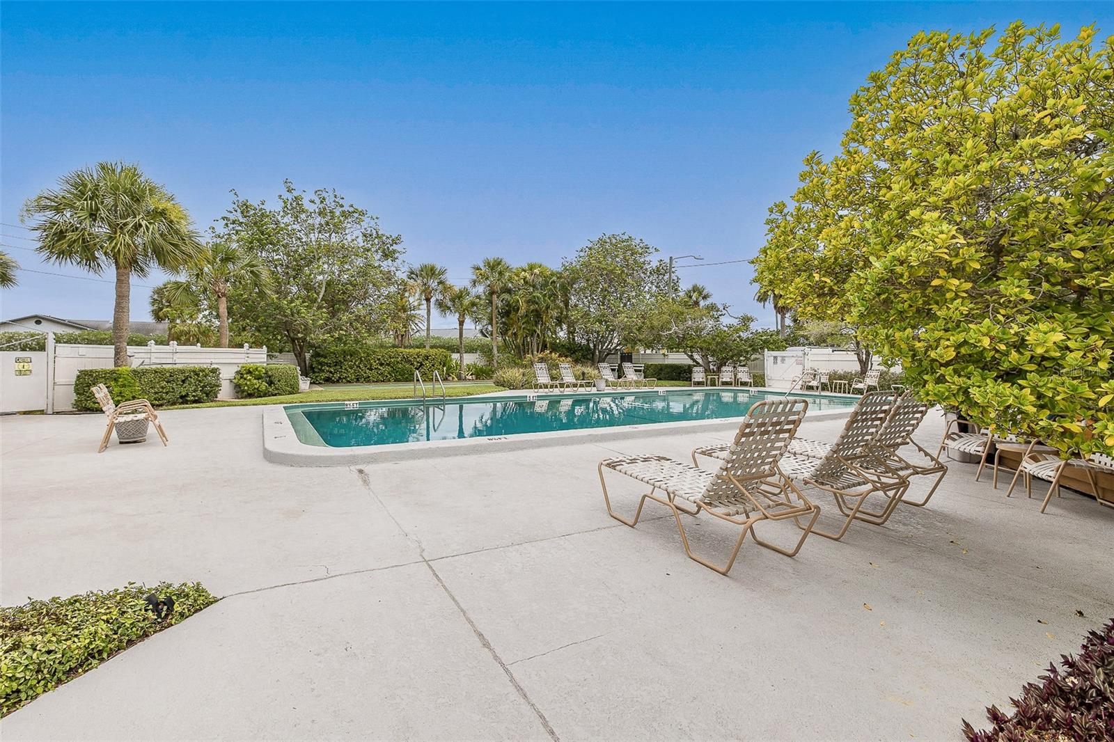 4939 FLORAMAR TER #312 — photo 32