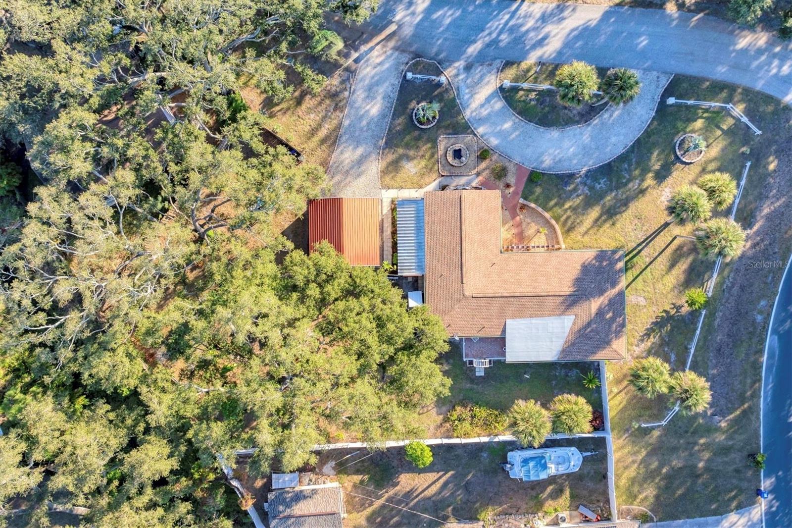 2745 ARROWHEAD RD — photo 32