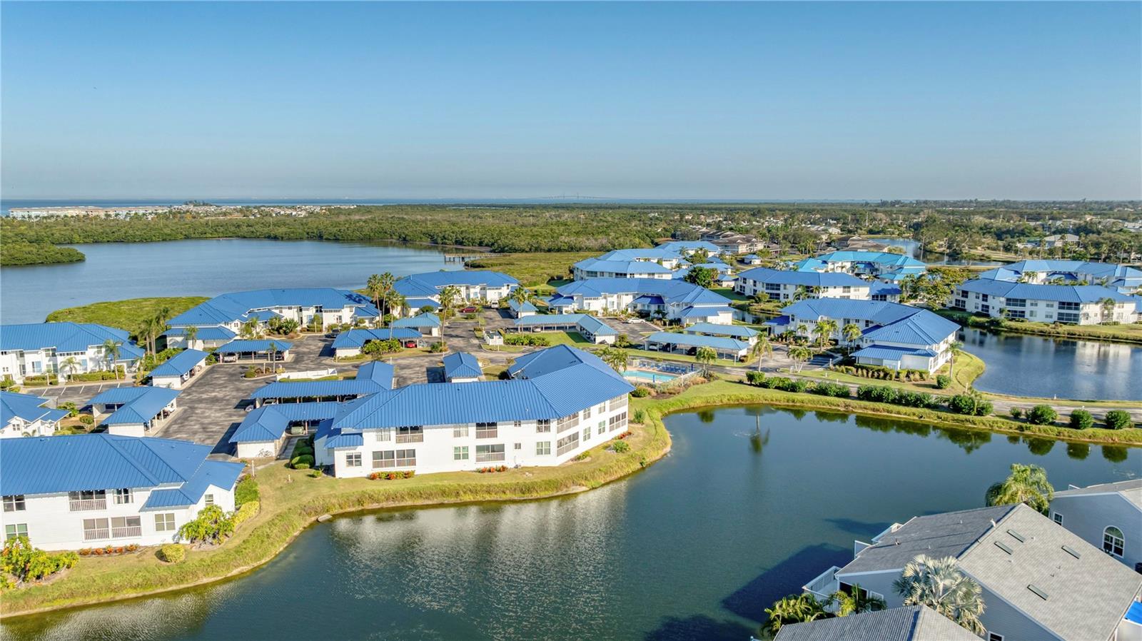 983 SANDPIPER CIR — photo 36