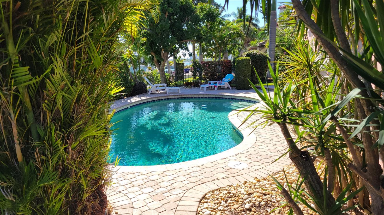 638 S OWL DR — photo 28