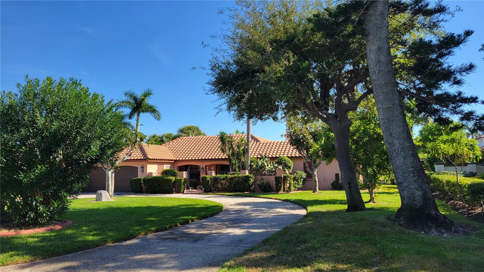 638 S OWL DR — photo 2