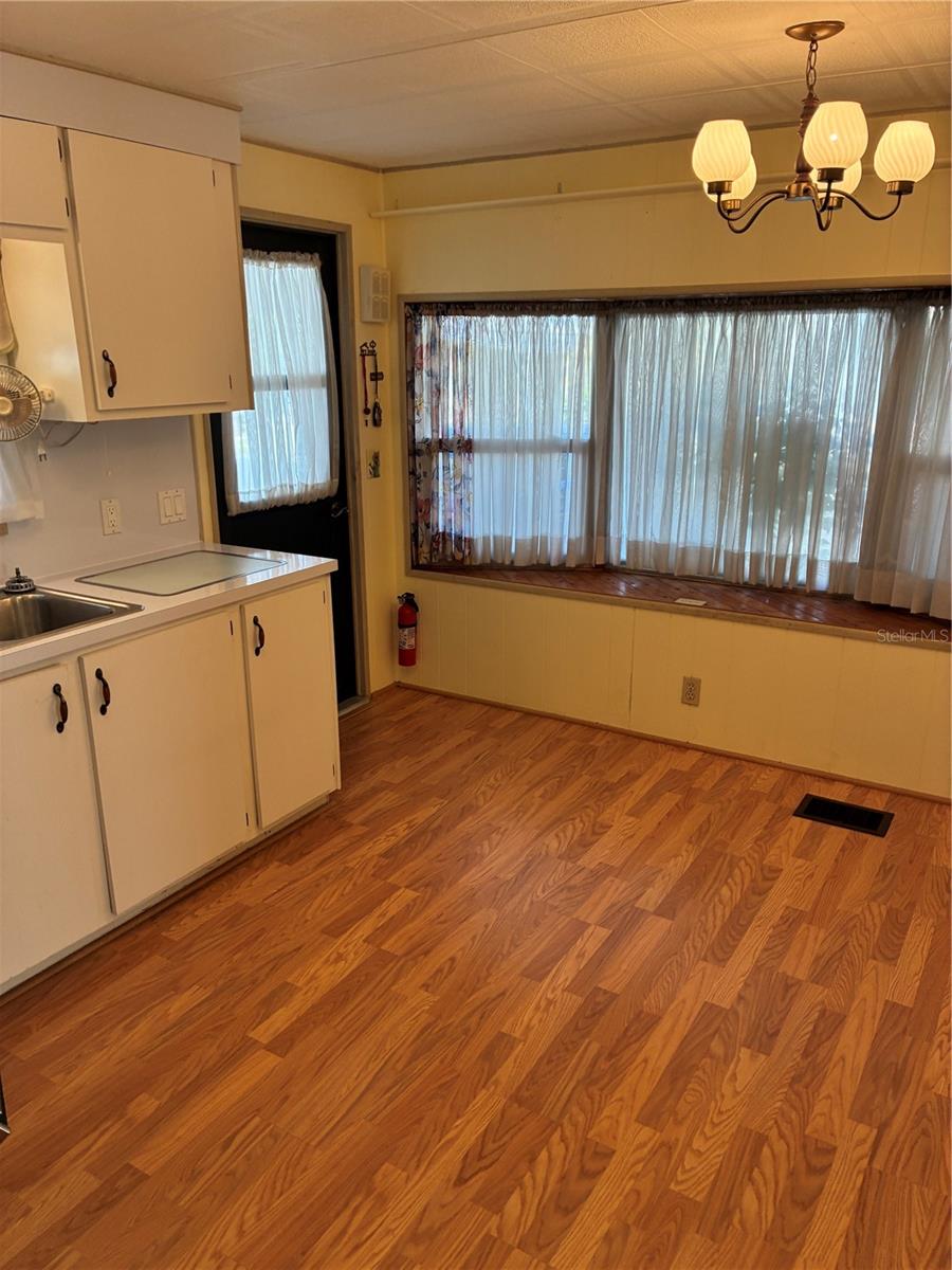 3211 LANARK DR — photo 38
