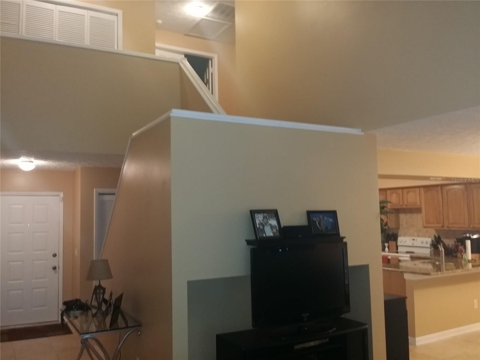 4012 CIRCLEWOOD CT — photo 2