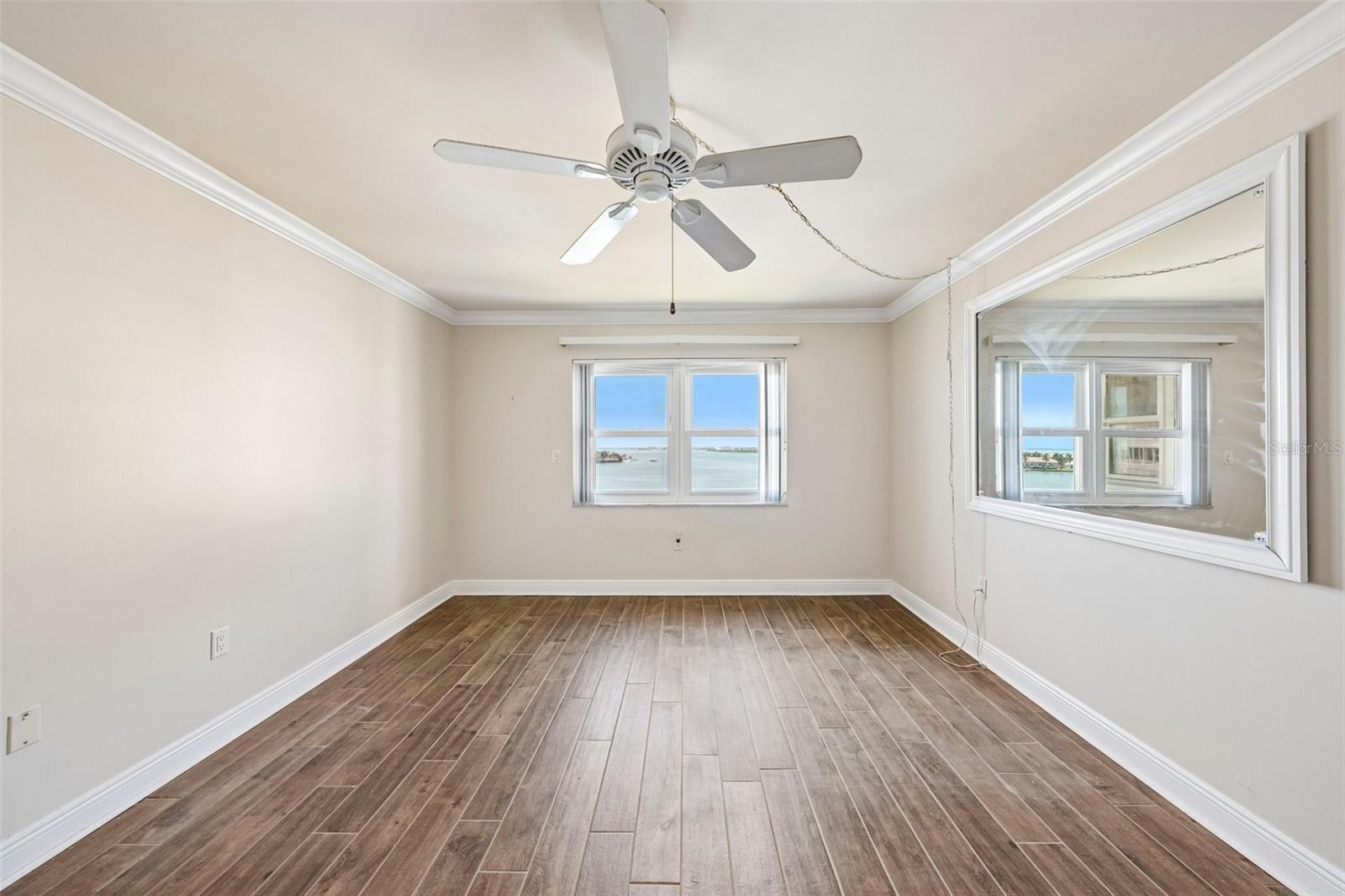 5108 BRITTANY DR S #805 — photo 17