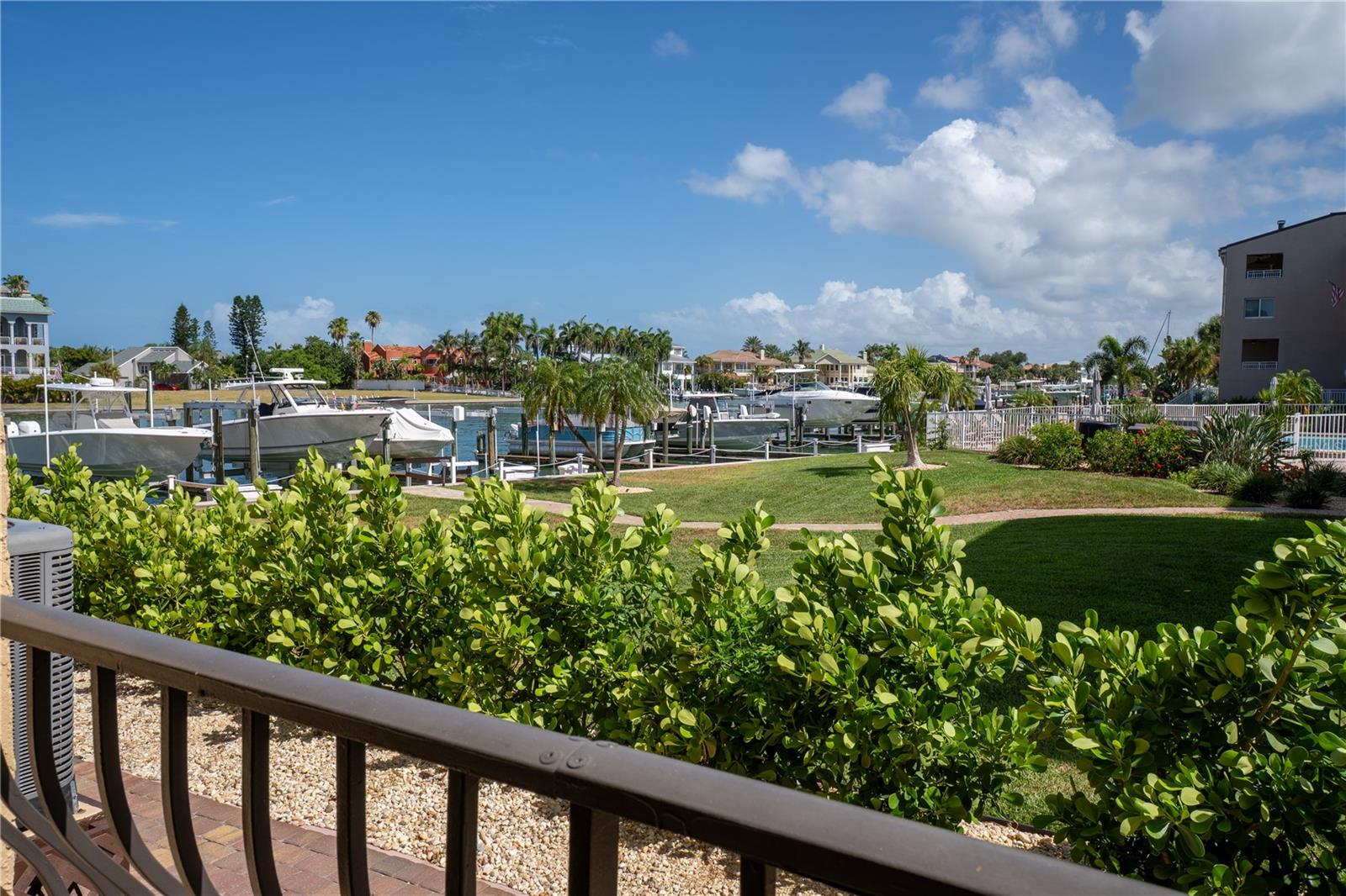1060 PINELLAS BAYWAY S #106 — photo 38