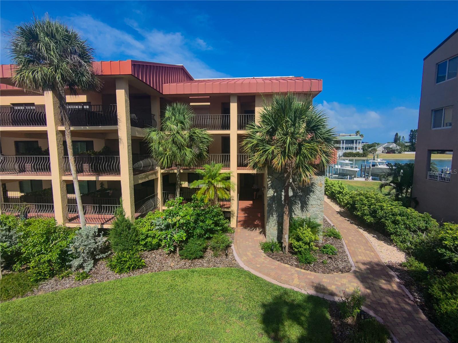 1060 PINELLAS BAYWAY S #106 — photo 4