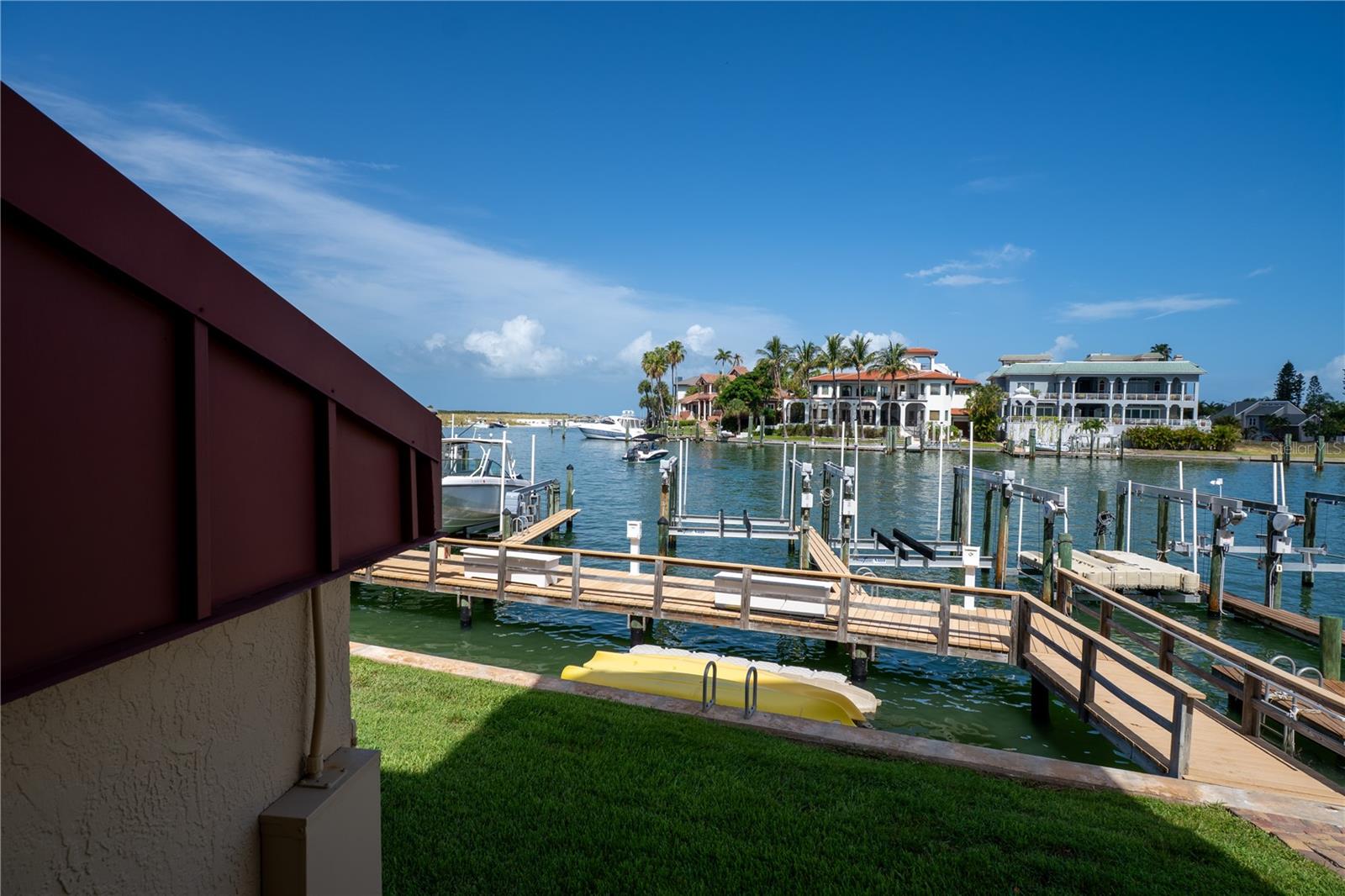 1060 PINELLAS BAYWAY S #106 — photo 17
