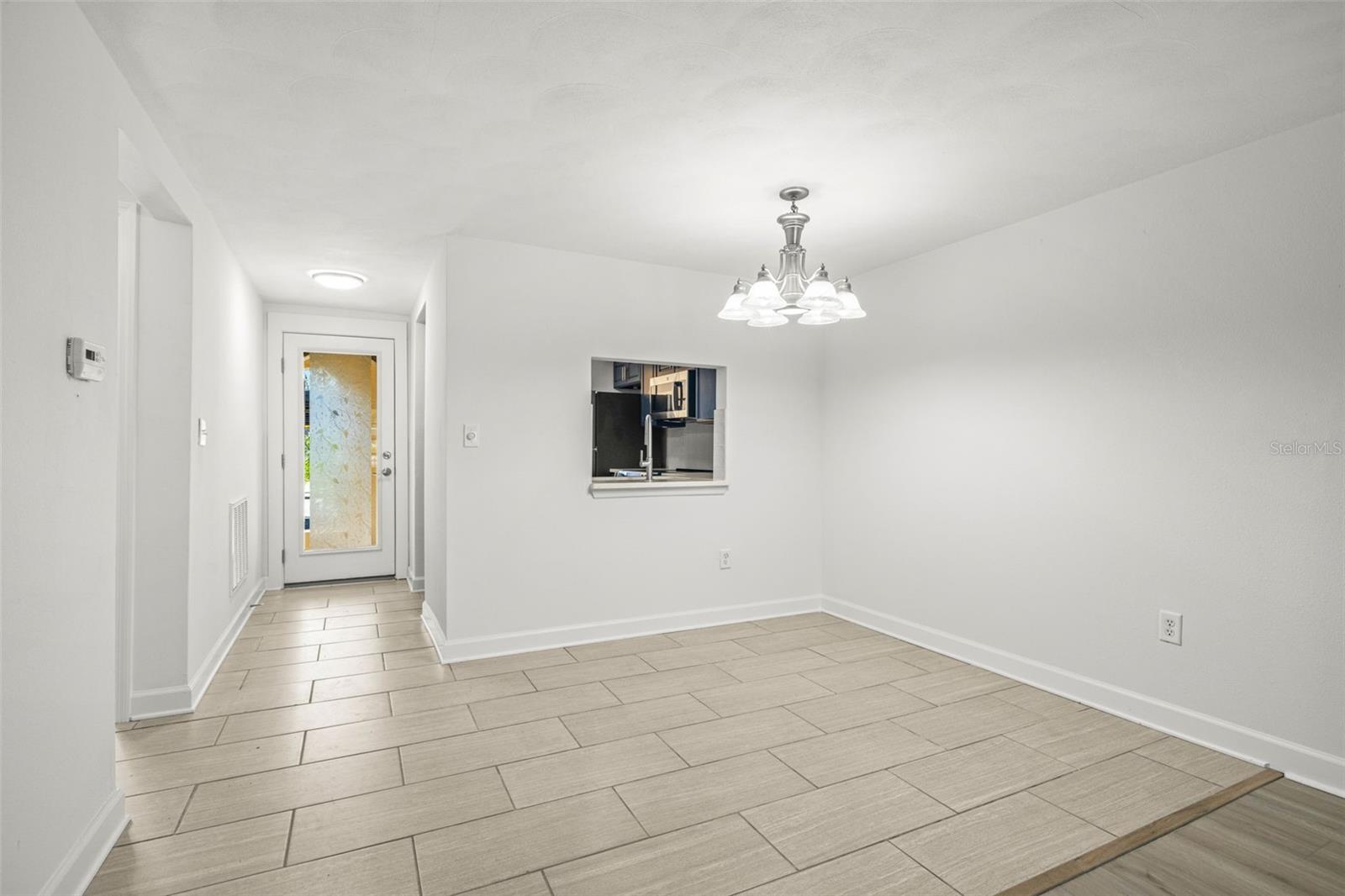 4324 SUMMERSUN DR — photo 12