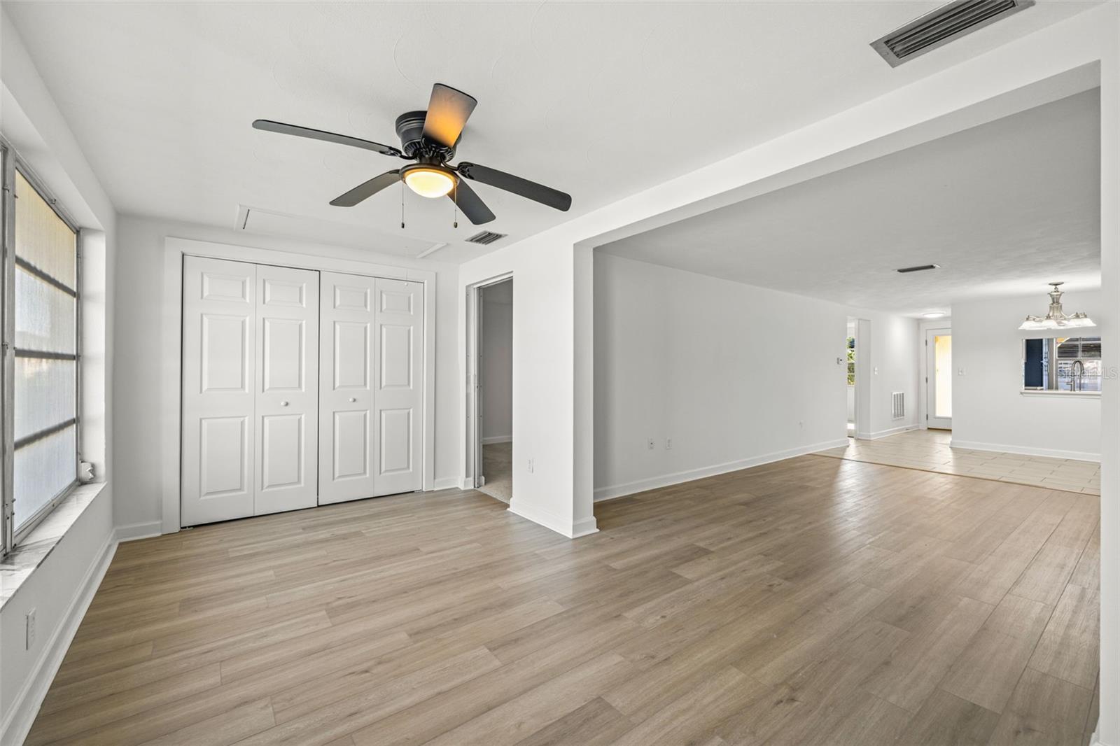 4324 SUMMERSUN DR — photo 17