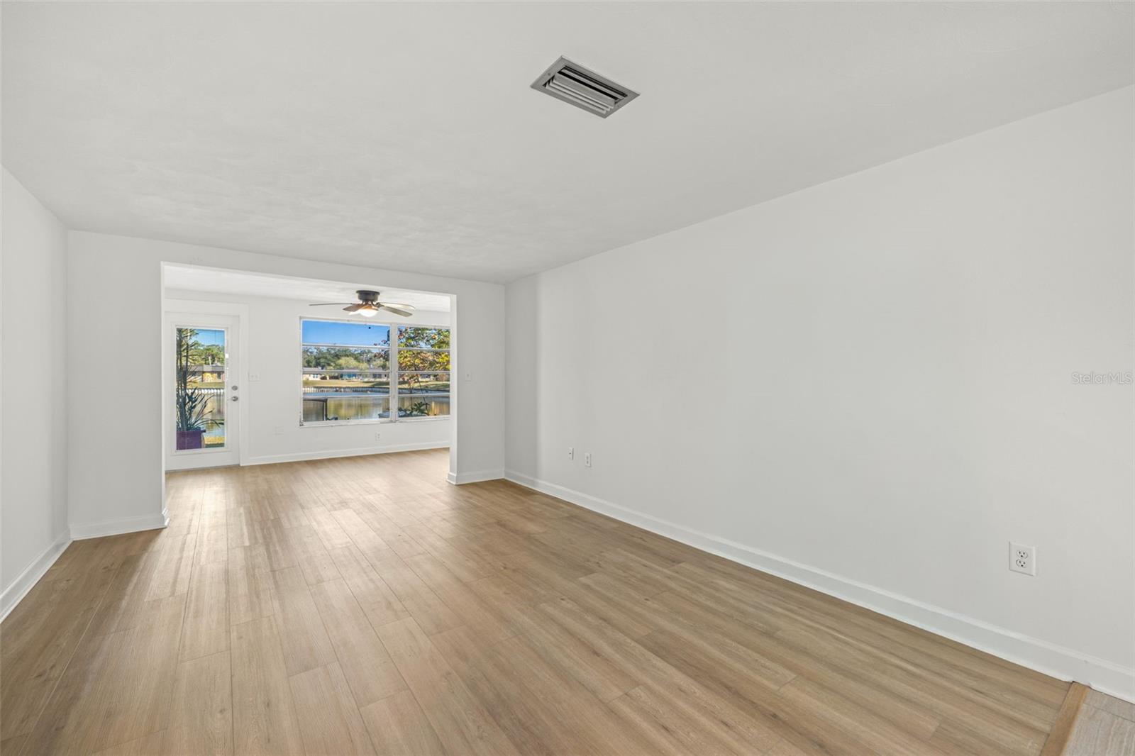 4324 SUMMERSUN DR — photo 14