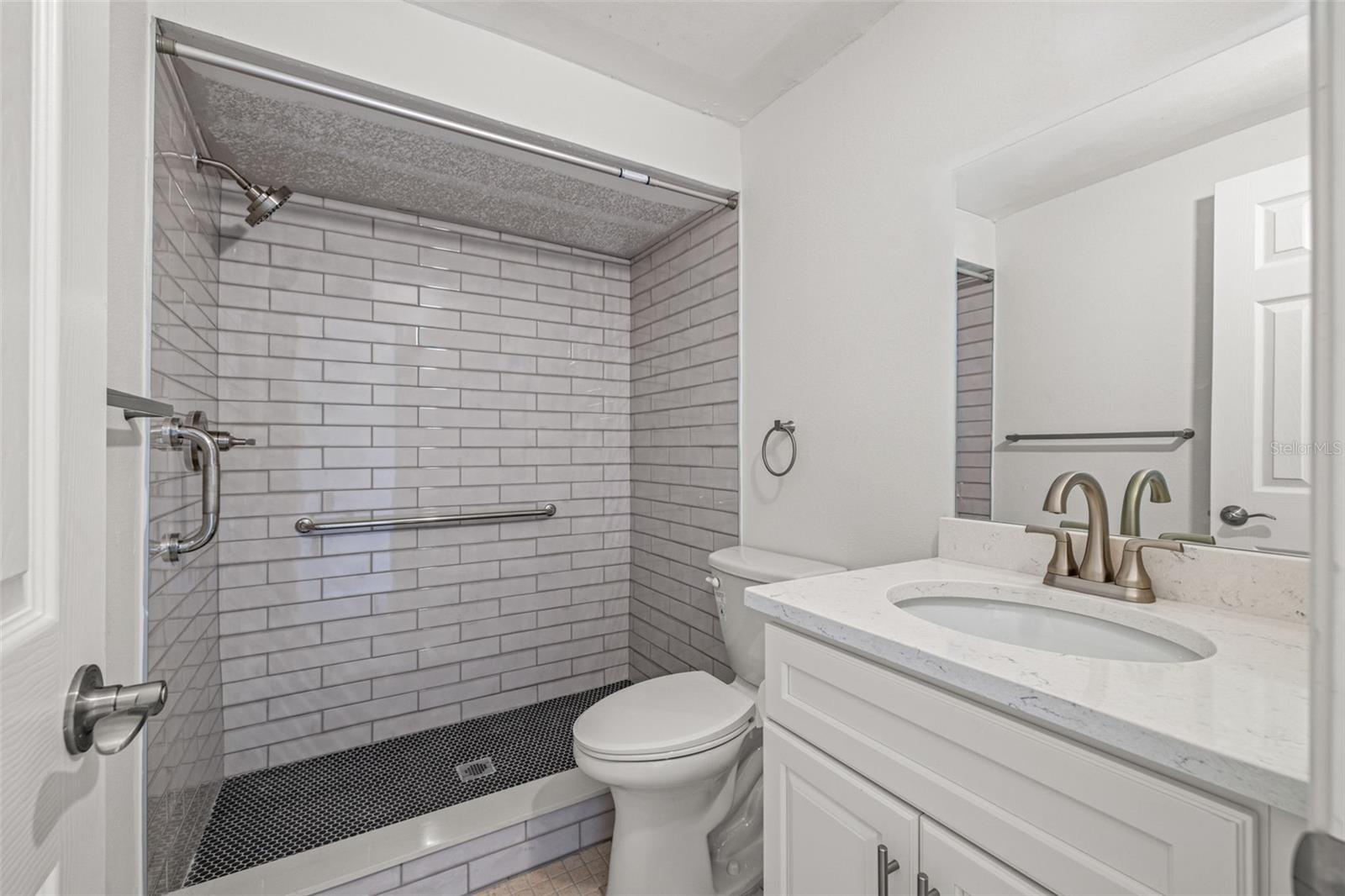 4324 SUMMERSUN DR — photo 23
