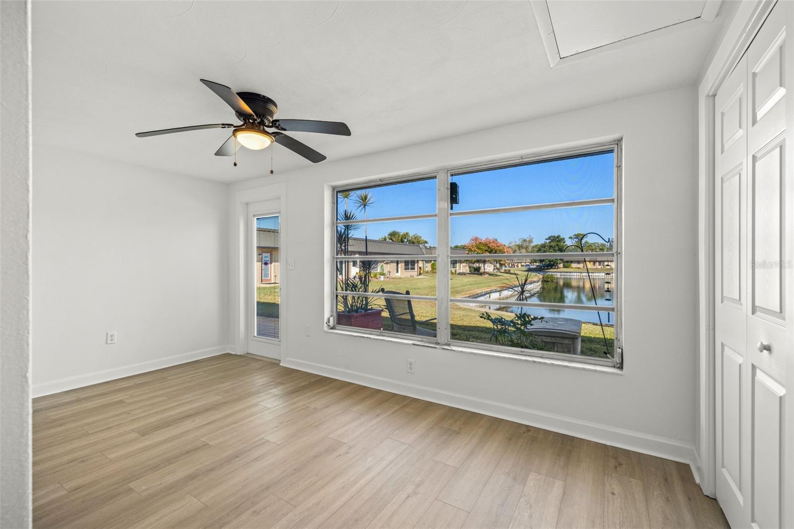 4324 SUMMERSUN DR — photo 18