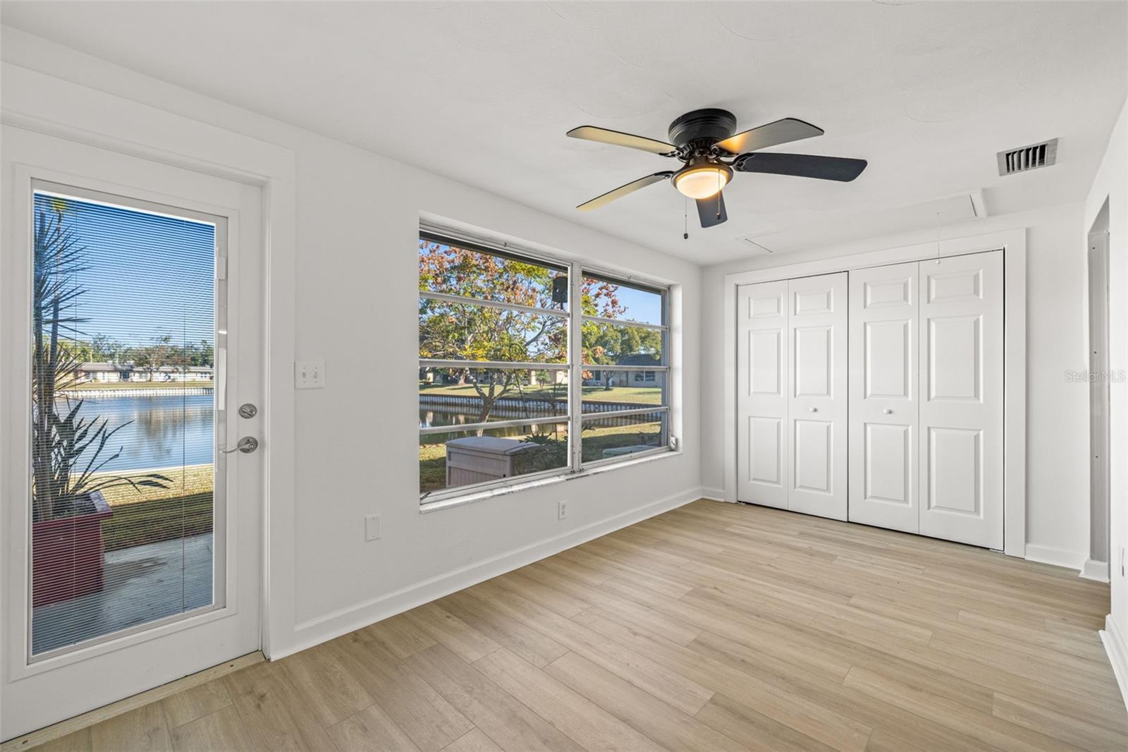 4324 SUMMERSUN DR — photo 16