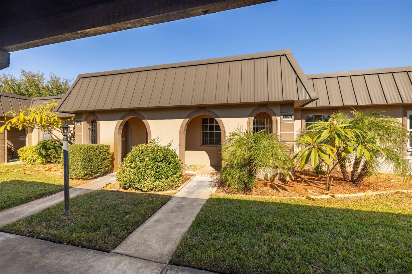4324 SUMMERSUN DR — photo 2