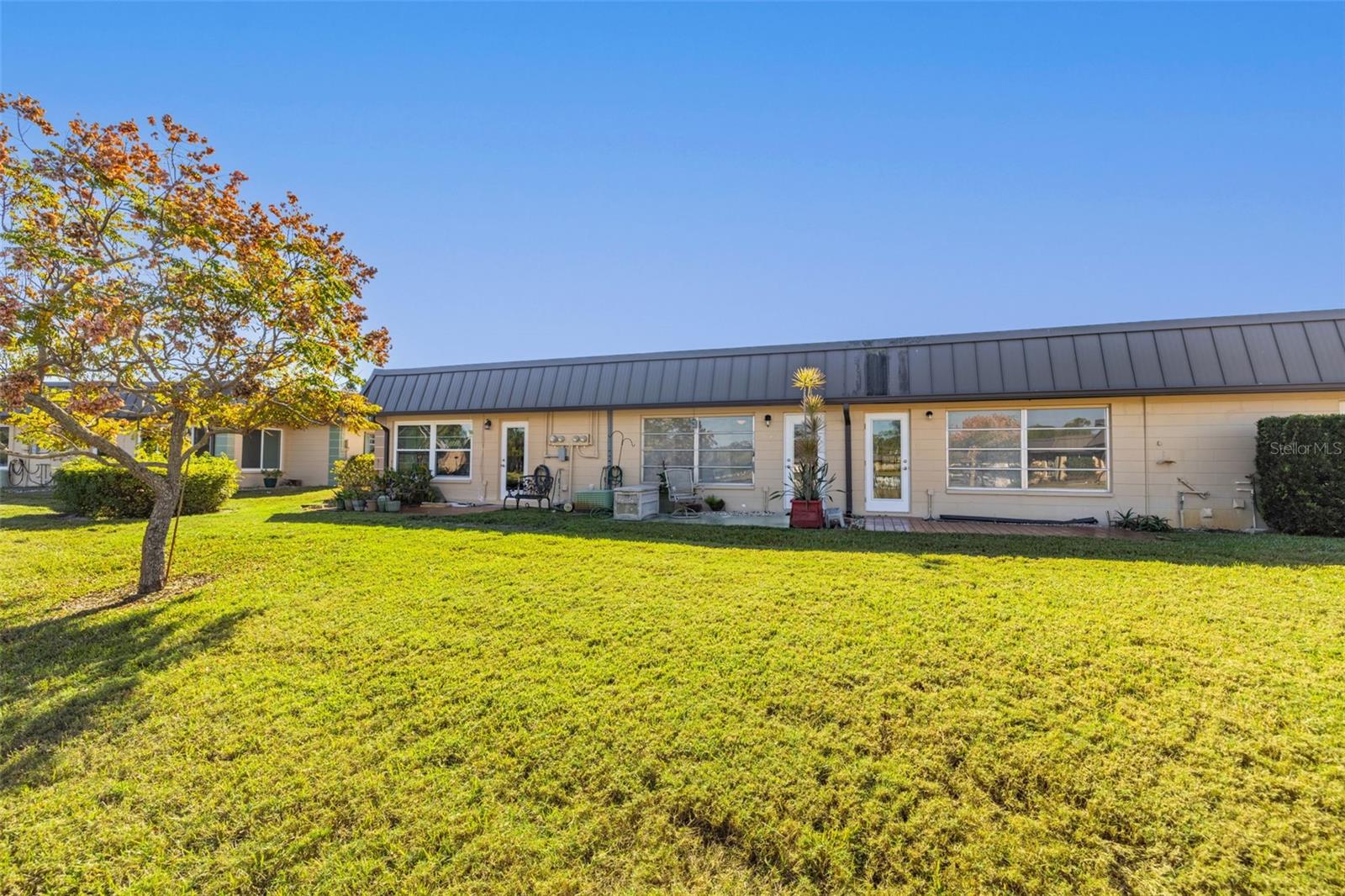 4324 SUMMERSUN DR — photo 28