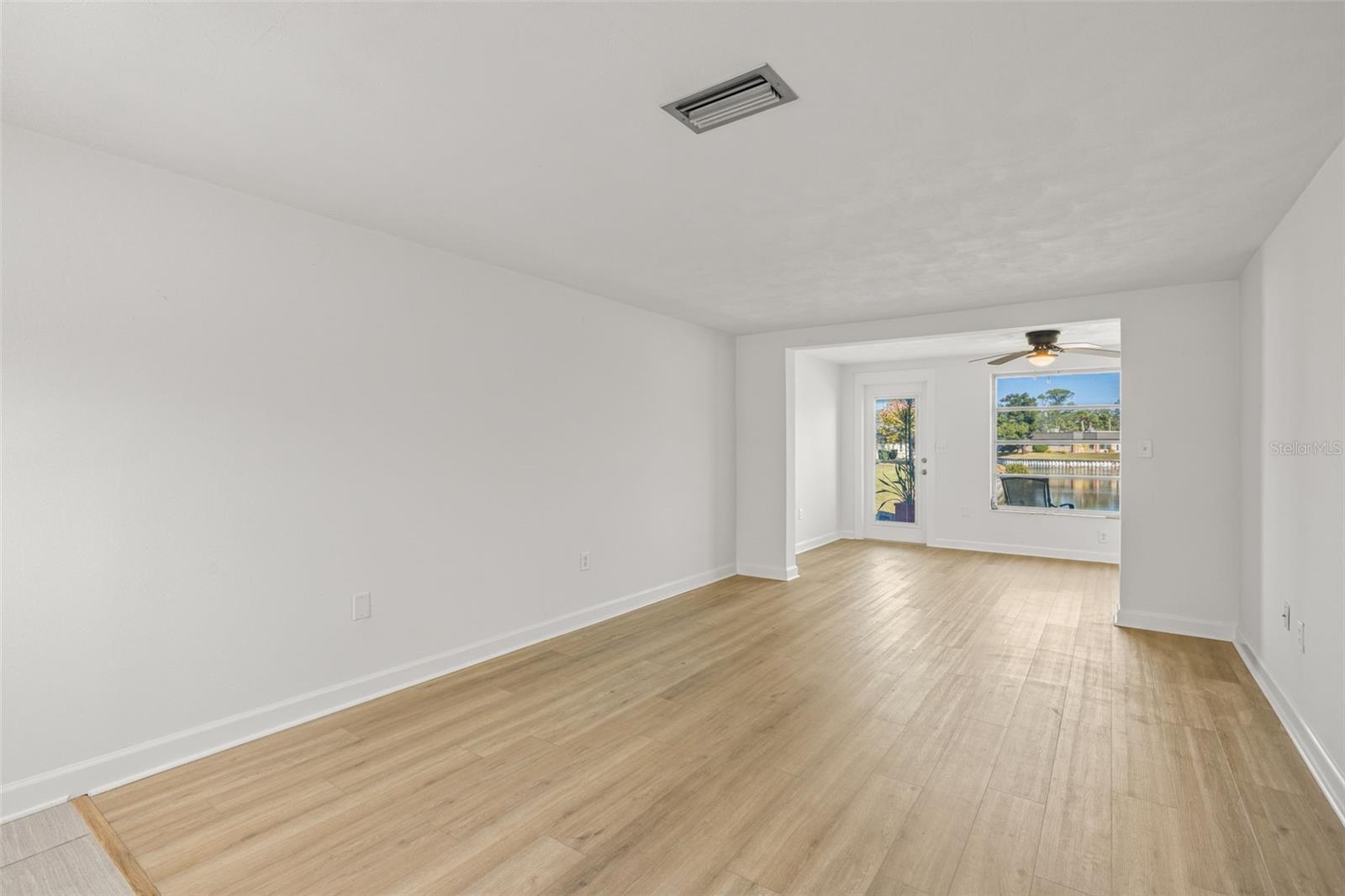 4324 SUMMERSUN DR — photo 13