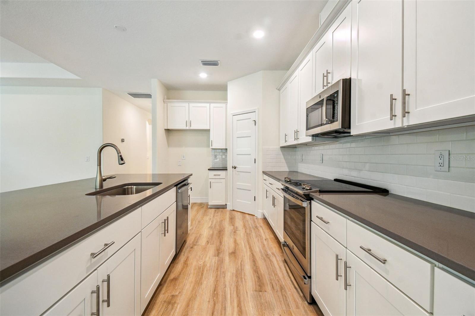 11347 STRIPED BASS CT — photo 8