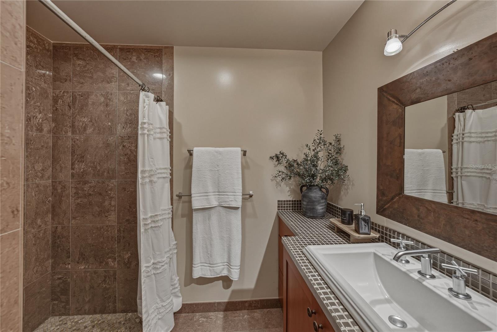 838 MONTEREY BLVD NE — photo 45