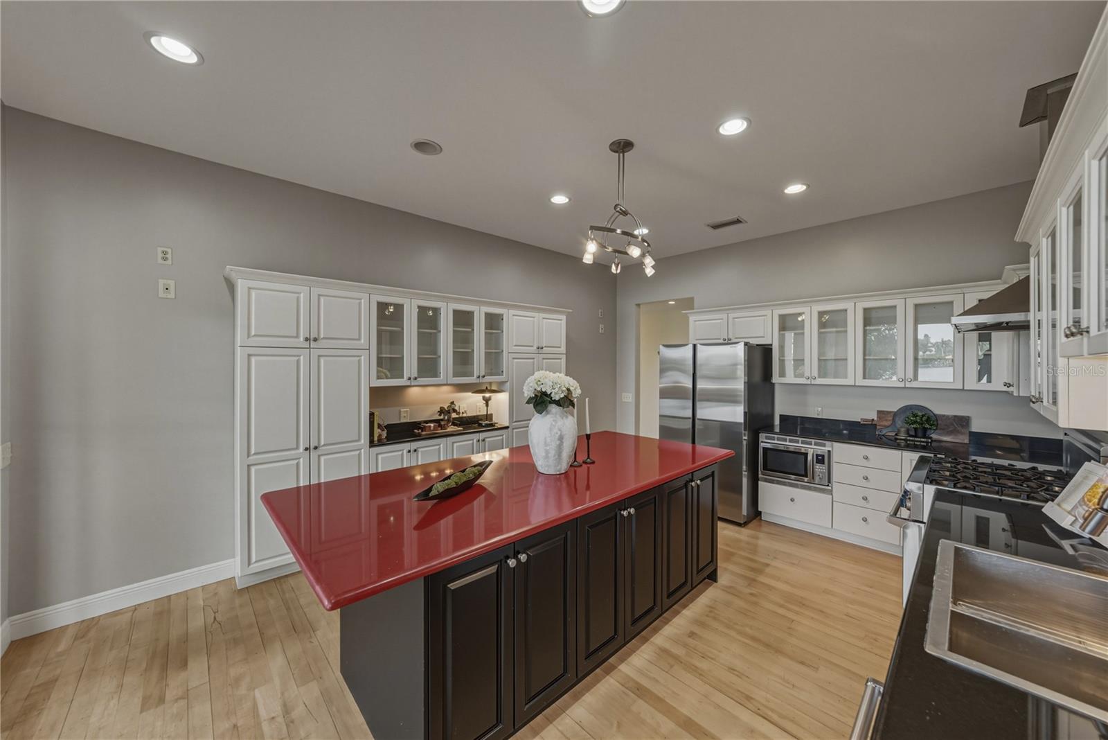 838 MONTEREY BLVD NE — photo 17