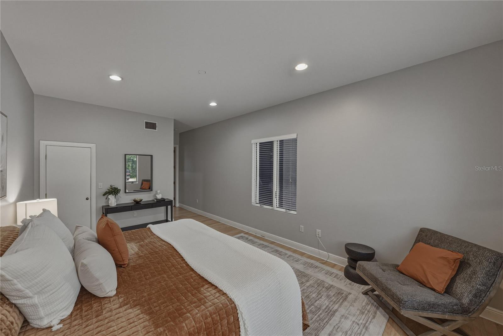 838 MONTEREY BLVD NE — photo 27
