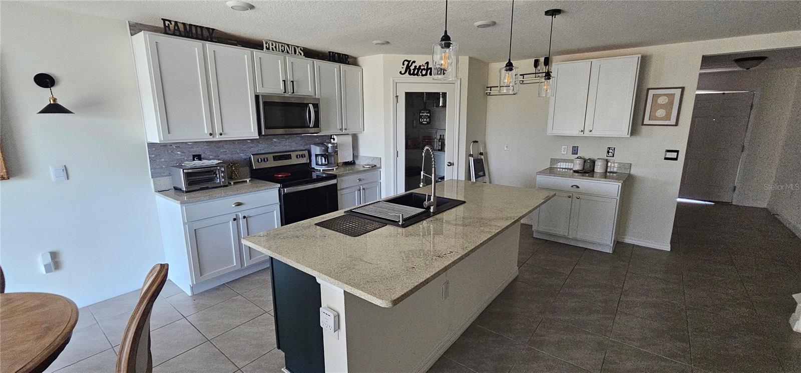 1220 TAHITIAN SUNRISE DR — photo 8