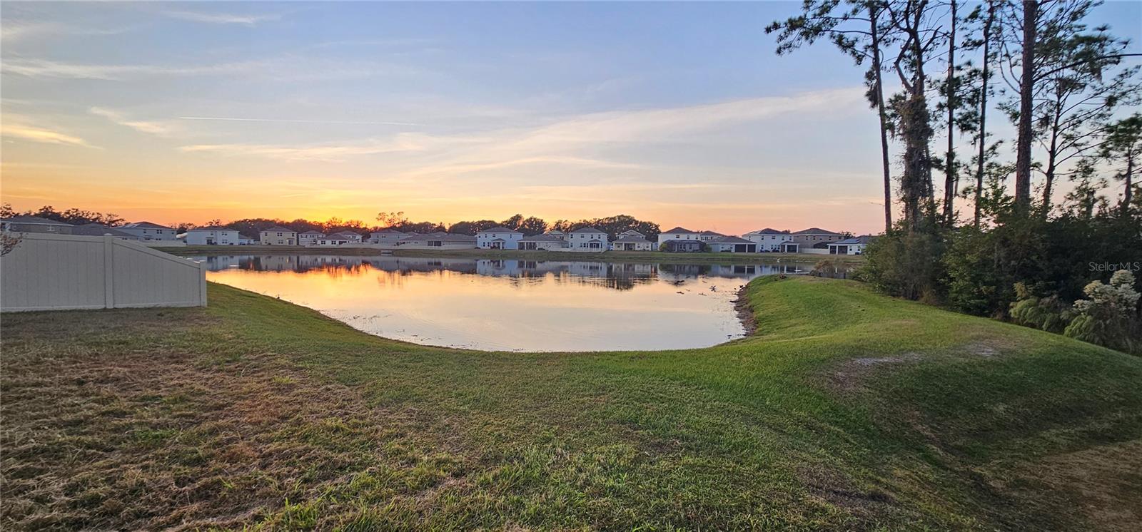 1220 TAHITIAN SUNRISE DR — photo 3
