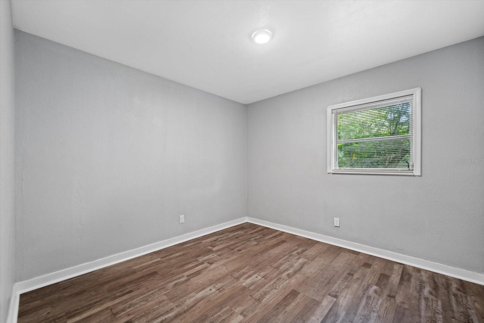 305 E BOUGAINVILLEA AVE — photo 12