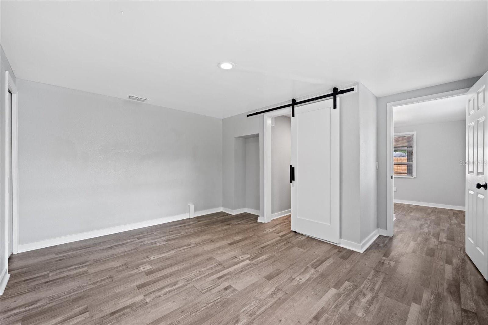 305 E BOUGAINVILLEA AVE — photo 11